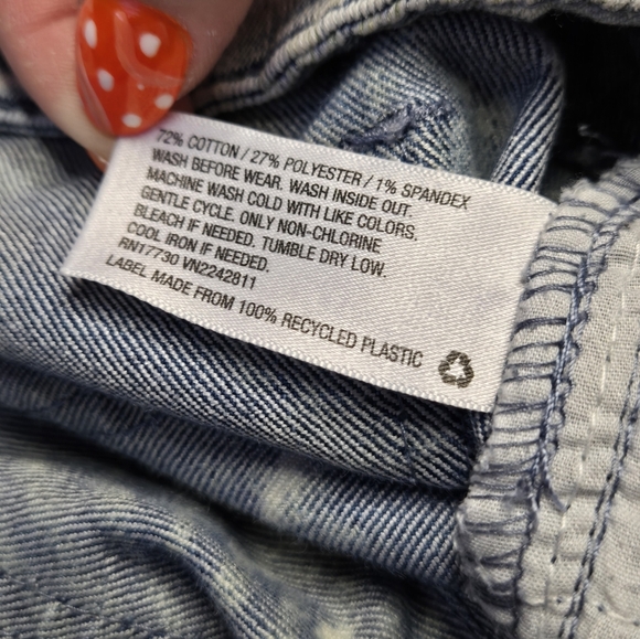 Cherokee Floral Denim Frayed-Hem Shorts (XL) – Tropical Palm & Blossom Print - Picture 4 of 5